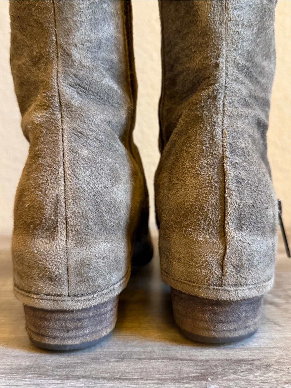 Donald J. Pliner Devi knee-high distressed suede boots Women’s 8.5